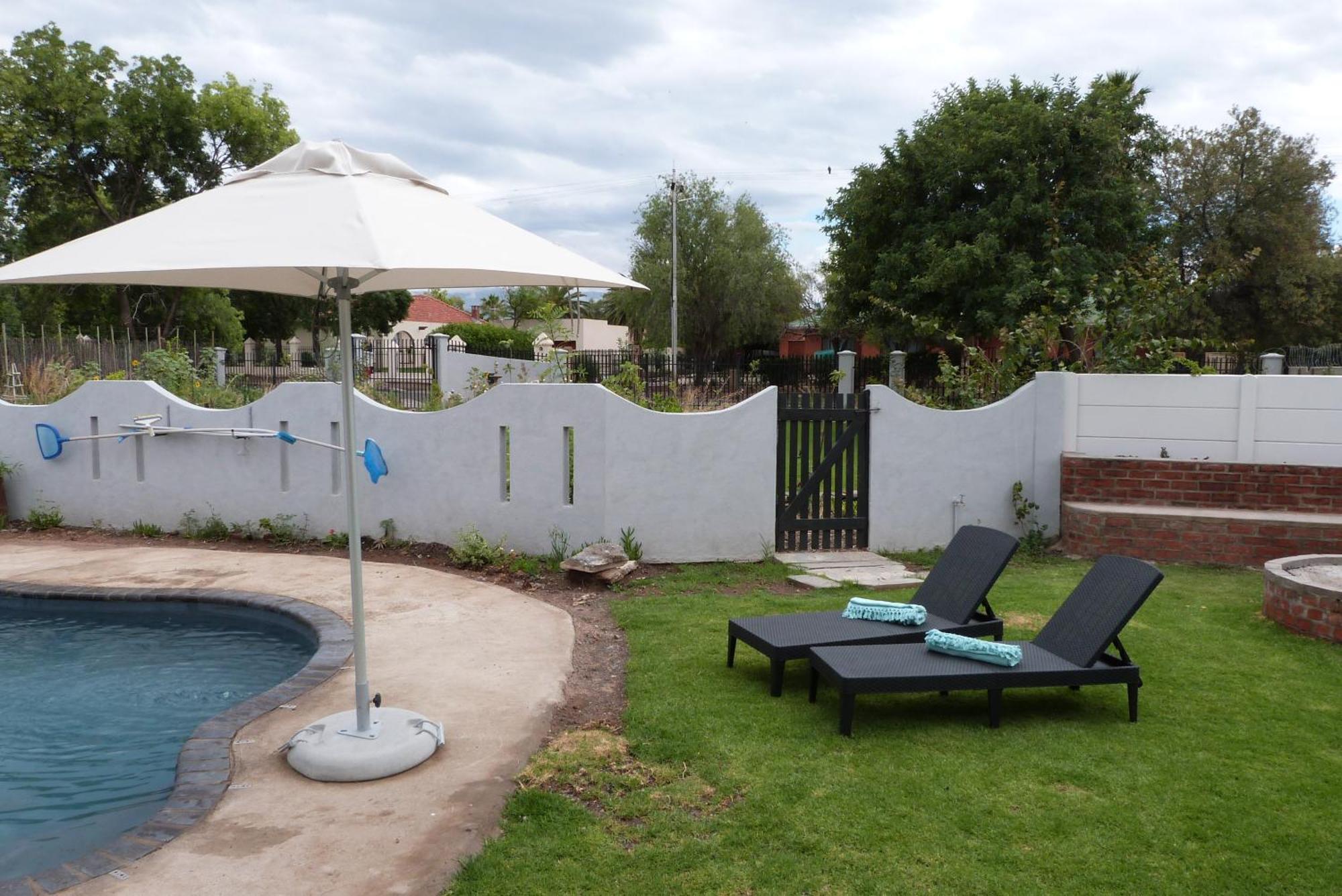Hannah'S Haven Studio Deluxe - No Loadshedding Daire Beaufort West Dış mekan fotoğraf